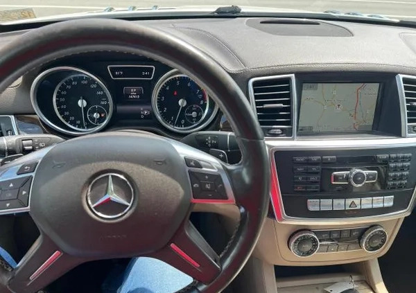 Mercedes-Benz GL cena 126000 przebieg: 230000, rok produkcji 2016 z Miechów małe 326